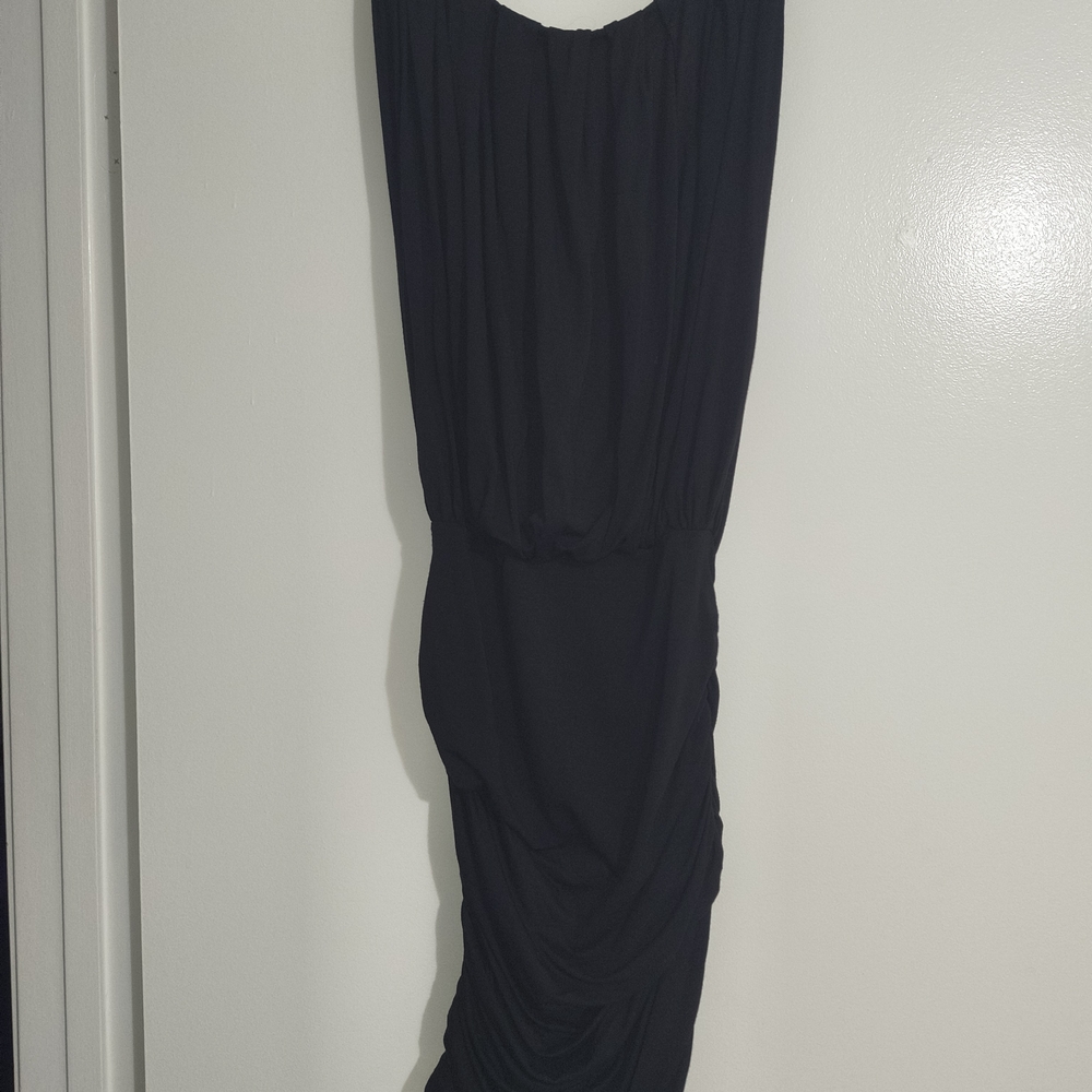 Elegant Black Sleeveless Dress